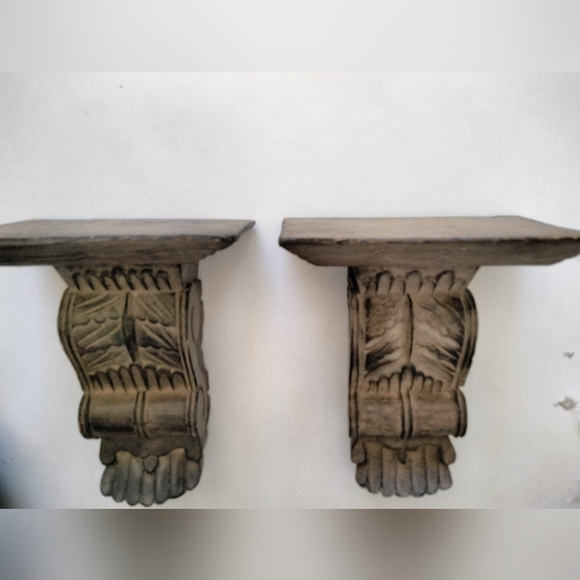 Pair of Three Hands Corp wall brackets - Picture 4 of 9